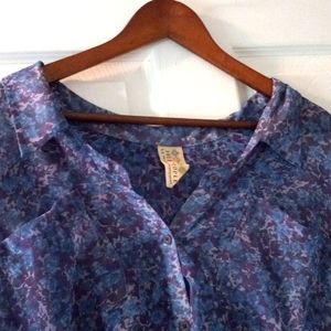 ⭐️FREE PEOPLE SHEER SHIRT